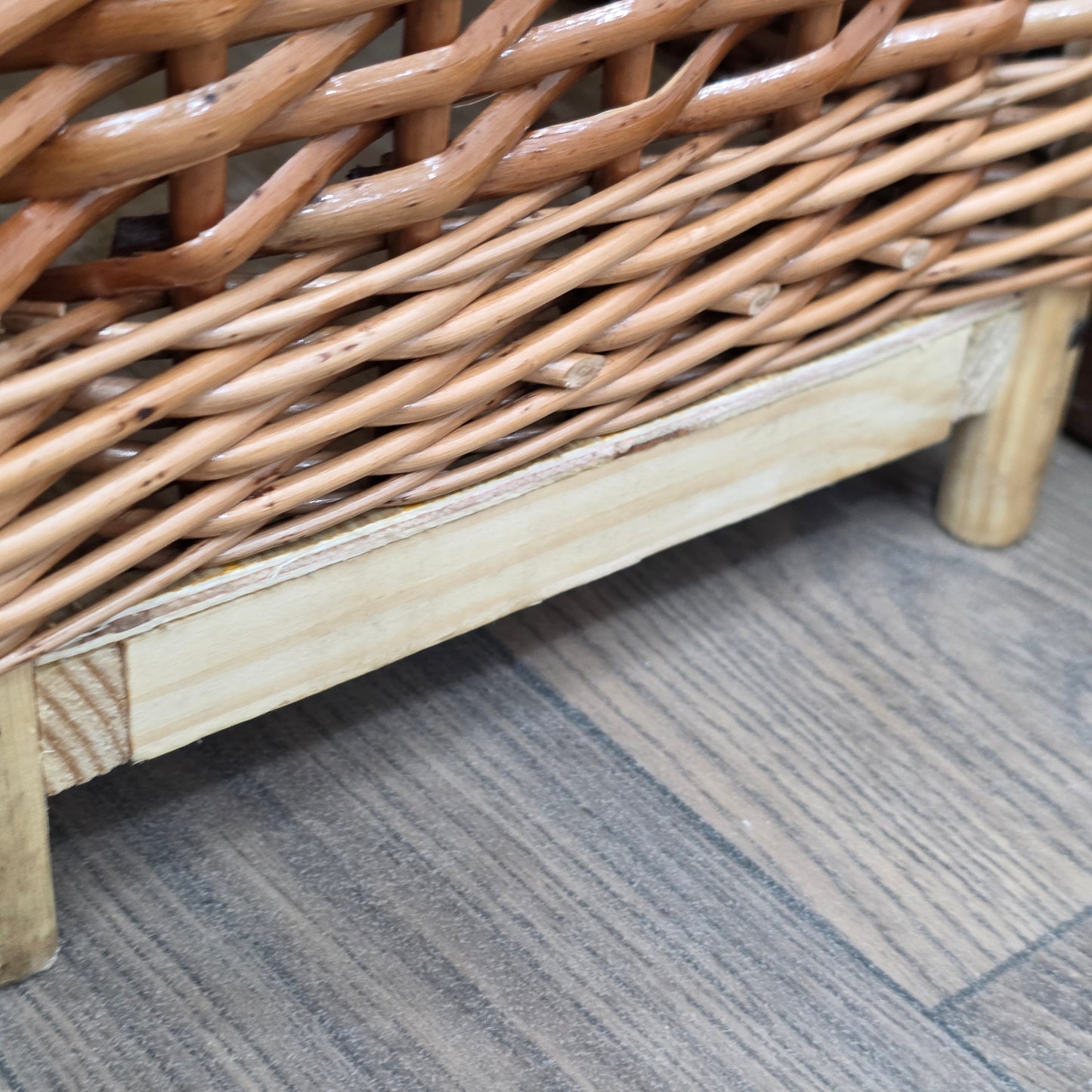 Panier a pin en osier naturel